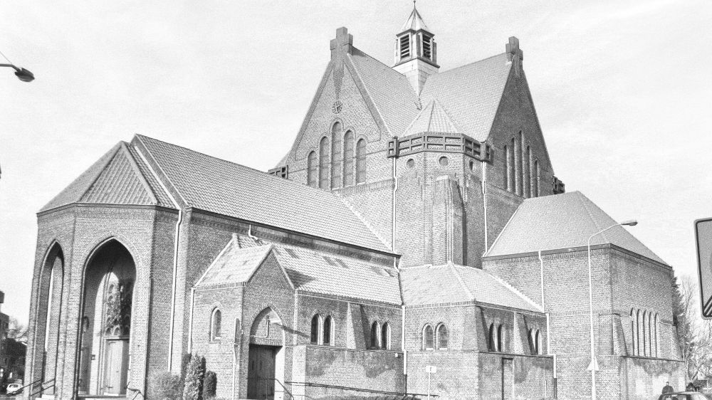 3d-inmeten-laserscanning-helig-hart-kerk-venlo-monument-leap3d-grijs.JPG